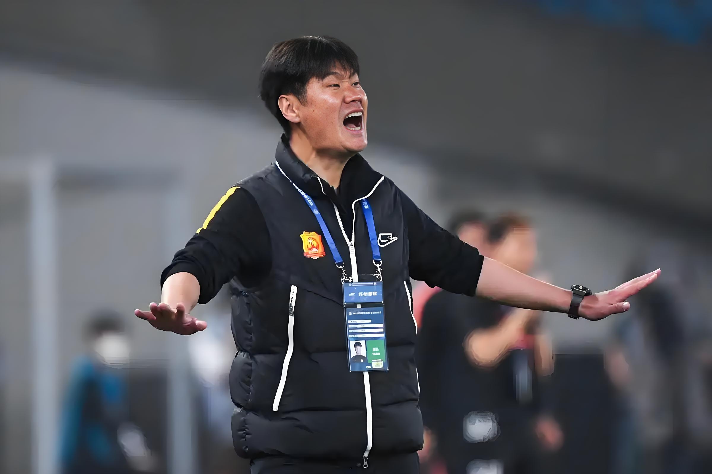 开云体育-拉齐奥迎全明星赛关键赛，关键时刻完成体检，管理层满意，资深球员宣示担当(拉齐奥改造球场)